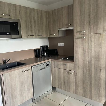 Apartamento Meuble 6 Personnes Remoulins Exterior foto